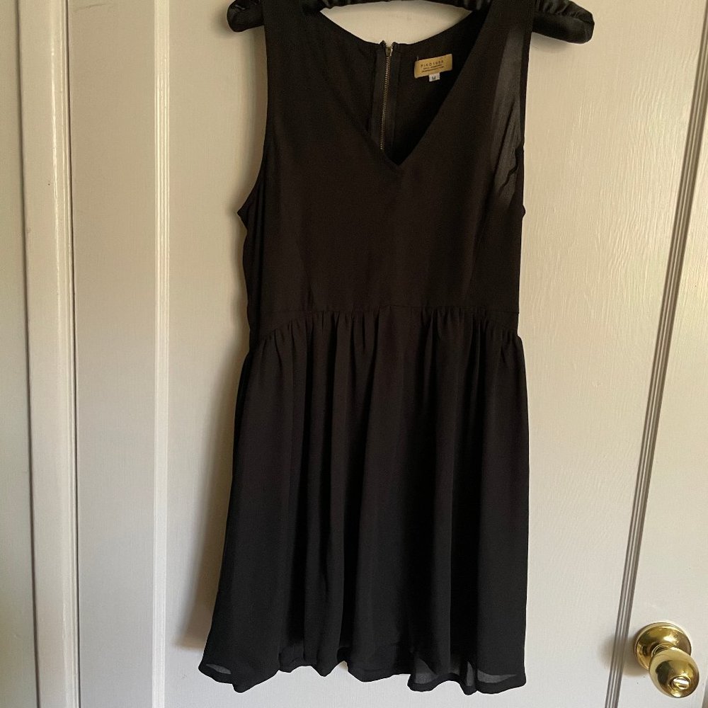 PIKO 1988 sleeveless v-neck black dress